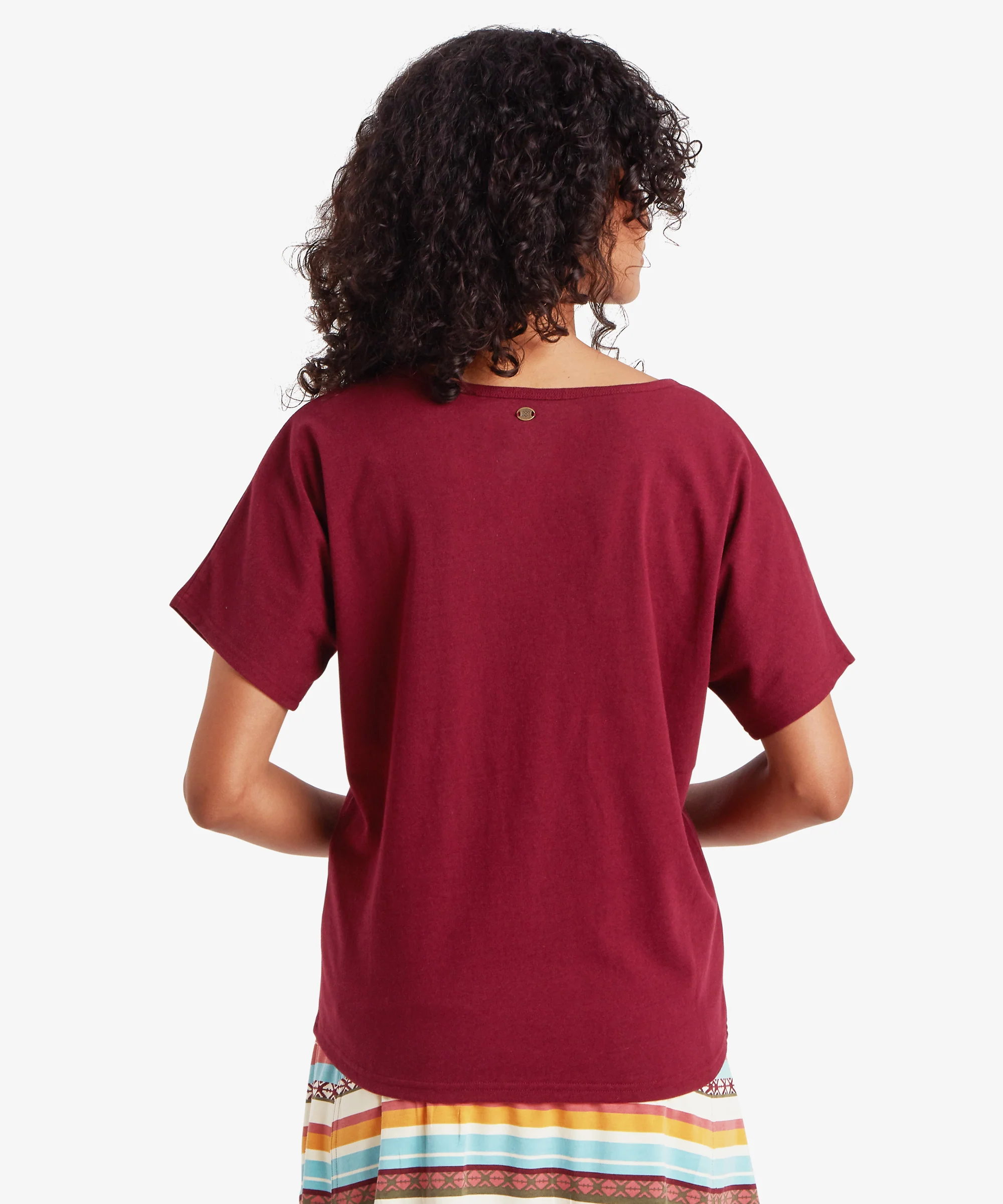 Jutnu V-Neck T-Shirt - Wine - Image 5