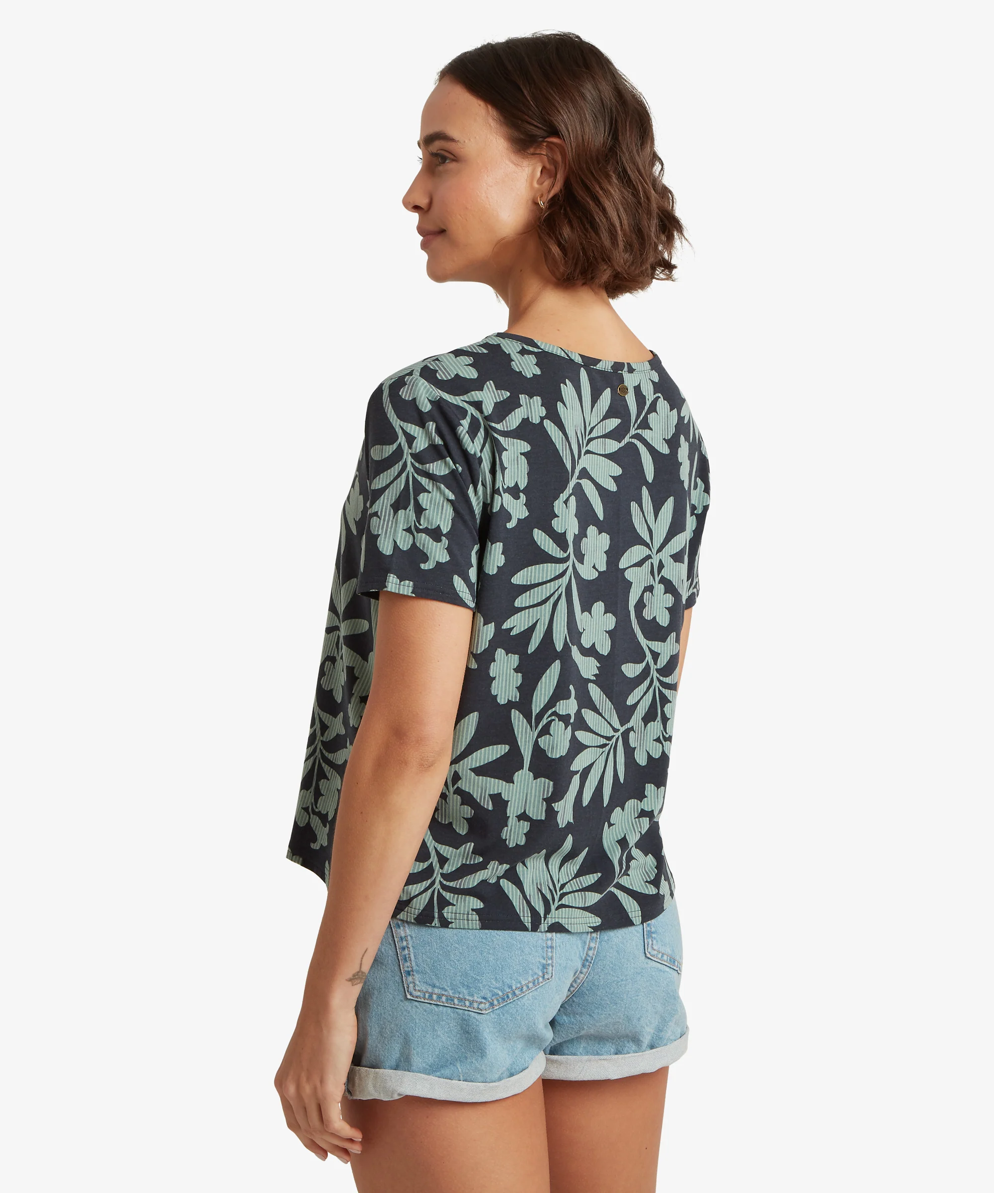Neha Relaxed T-Shirt - Black Gurans - Image 5